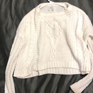 white Long sleeve sweater